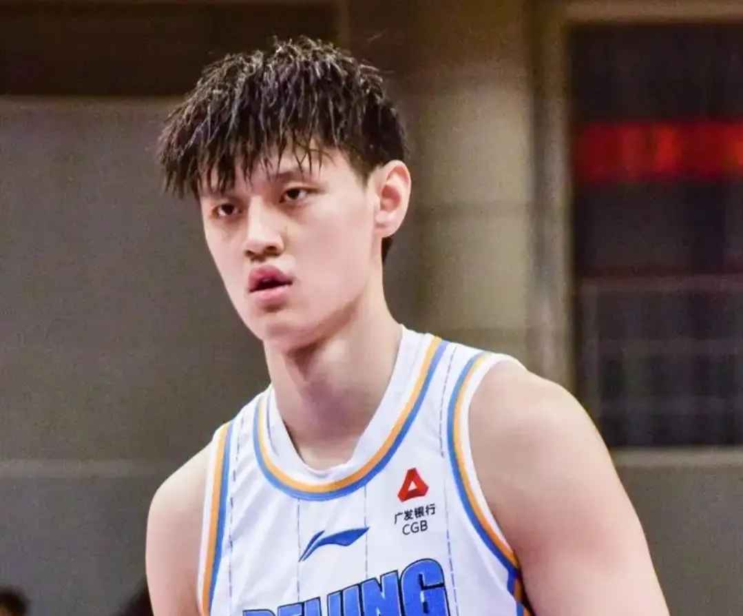 今晚CBA常规赛传出新动向；底特律活塞手感冰凉；管理层表态：态度坚定；球队文化再被提及的简单介绍-雷速