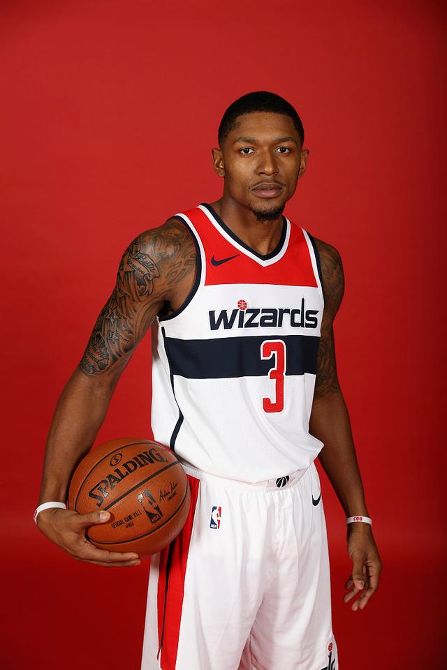 冲刺阶段国王杯传出新动向，菲尼克斯太阳绝杀压哨，管理层表态——底气十足，控场能力受关注的简单介绍-雷速直播